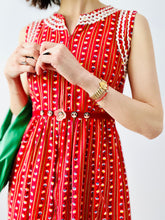 Load image into Gallery viewer, Vintage 1960s zig zag floral dress

