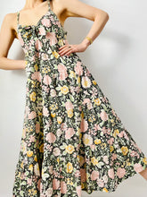 Load image into Gallery viewer, Vintage 1970s front knot floral dress

