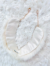 Load image into Gallery viewer, Vintage beaded faux pearls fur collar necklace
