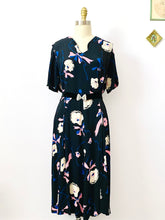 Load image into Gallery viewer, Vintage 1940s ribbon and floral novelty print dress
