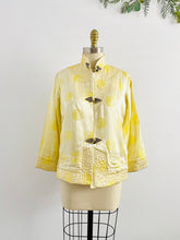 Load image into Gallery viewer, Vintage Chinese Embroidered Jacket with Pockets
