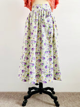 Load image into Gallery viewer, Vintage Handmade 1940s Purple Feedsack Cotton Floral Skirt w Pocket
