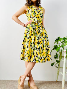 Vintage novelty print lemon floral dress w matching belt