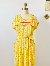 Load image into Gallery viewer, Rare 1940s yellow floral novelty print wrap dress
