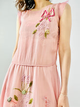 Load image into Gallery viewer, Vintage 1920s lilac color silk dress with ribbonwork
