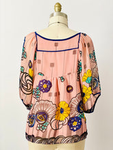 Load image into Gallery viewer, Vintage pink floral top with balloon sleeves
