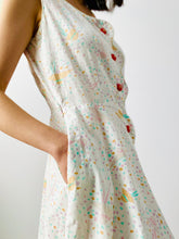 Load image into Gallery viewer, Vintage 1940s pastel colored hats novelty print cotton dress
