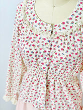 Load image into Gallery viewer, Vintage 1970s pink floral blouse with lace
