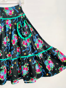 Vintage 1950s Novelty Print Floral Skirt with Heart Shaped Pockets