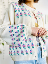Load image into Gallery viewer, Vintage pink floral sweater with balloon sleeves
