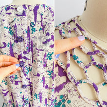 Load image into Gallery viewer, Vintage 1940s novelty print dress woven neckline secret garden
