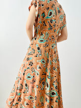 Load image into Gallery viewer, Vintage 1940s novelty print dress
