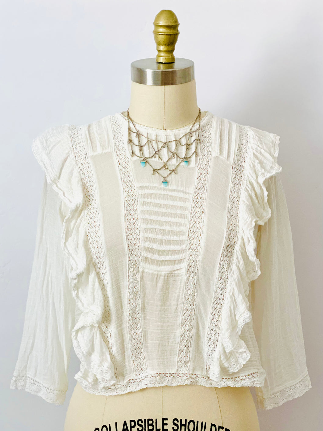 Vintage style white lace cotton crop top