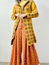 Load image into Gallery viewer, Vintage daisy duster style cardigan
