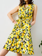 Load image into Gallery viewer, Vintage novelty print lemon floral dress w matching belt
