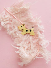 Load image into Gallery viewer, vintage 1920s celluloid scottie terrier dog brooch 
