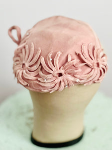 Vintage 1940s dusty pink velvet fascinator
