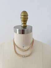 Load image into Gallery viewer, Vintage faux pearl choker
