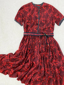 Vintage 1950s Novelty Print Dress Matching Belt