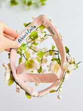 Load image into Gallery viewer, Vintage pink millinery velvet fascinator

