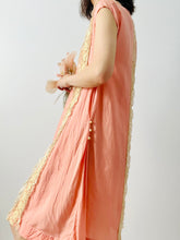 Load image into Gallery viewer, Vintage 1920s pink flapper dress
