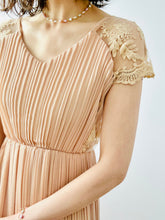Load image into Gallery viewer, Vintage dusty pink pleated dress
