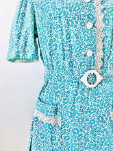 Load image into Gallery viewer, Vintage 1940s blue floral dress with belt

