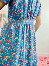 Load image into Gallery viewer, Vintage 1940s blue floral day dress
