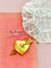 Load image into Gallery viewer, Vintage 1940s golden heart and arrow brooch
