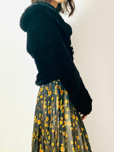 Load image into Gallery viewer, Vintage 1920s Art Deco black velvet coat with balloon sleeves
