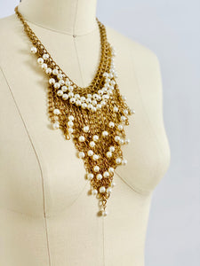 Vintage bib style pearl necklace