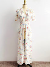 Load image into Gallery viewer, Vintage 1930s Radcliffe Rayon Floral Lingerie Dressing Gown
