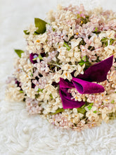 Load image into Gallery viewer, Vintage 1940s Lilac Blossom Millinery Hat w Velvet Ribbon
