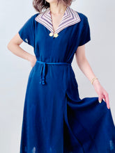 Load image into Gallery viewer, Vintage 1940s navy blue rayon dress
