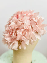 Load image into Gallery viewer, Vintage 1940s pastel pink petals millinery hat
