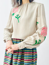 Load image into Gallery viewer, Vintage 1940s style embroidered top
