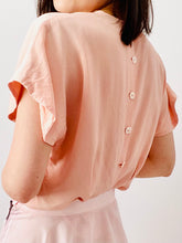 Load image into Gallery viewer, Vintage 1940s peachy pink rayon top w beaded appliqués

