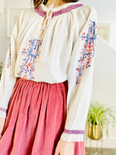 Load image into Gallery viewer, Vintage Hungarian Top Embroidered Blouse Long Sleeves
