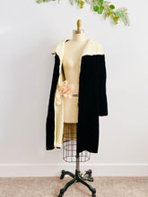 Load image into Gallery viewer, Vintage 1930s Satin Lined Velvet Coat w Fur Collar
