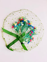 Load image into Gallery viewer, 1930s Floral Fascinator with Veil Vintage Mini Hat Millinery Daisies

