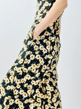 Load image into Gallery viewer, Vintage black daisy floral jumpsuit
