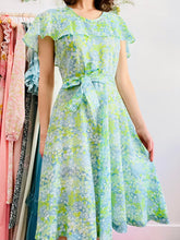 Load image into Gallery viewer, Vintage 1920s style green floral dress

