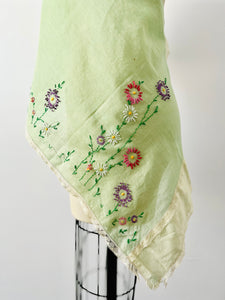 Vintage 1930s green embroidered scarf/shawl