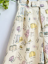Load image into Gallery viewer, Vintage “travel essentials” novelty print linen shorts
