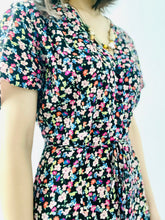 Load image into Gallery viewer, Vintage colorful floral rayon dress w waist ties
