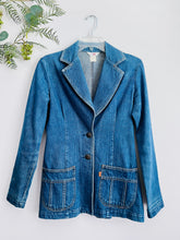 Load image into Gallery viewer, Vintage 1970s blue Levi’s denim jacket/blazer
