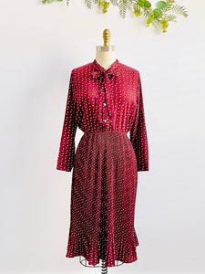 Vintage burgundy color novelty print rayon dress w ribbon ties