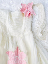 Load image into Gallery viewer, Vintage Late 1940s white organza dress with pink embroidered flowers
