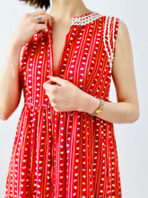 Load image into Gallery viewer, Vintage 1960s zig zag floral dress
