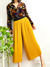 Load image into Gallery viewer, Mustard color mushroom pleated wide leg pants
